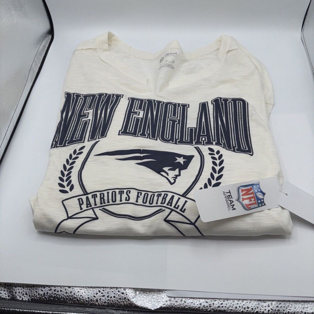 New England Patriots T-shirt Woman NFL Football NFL-NWT-Size X-Large -chest 48”
